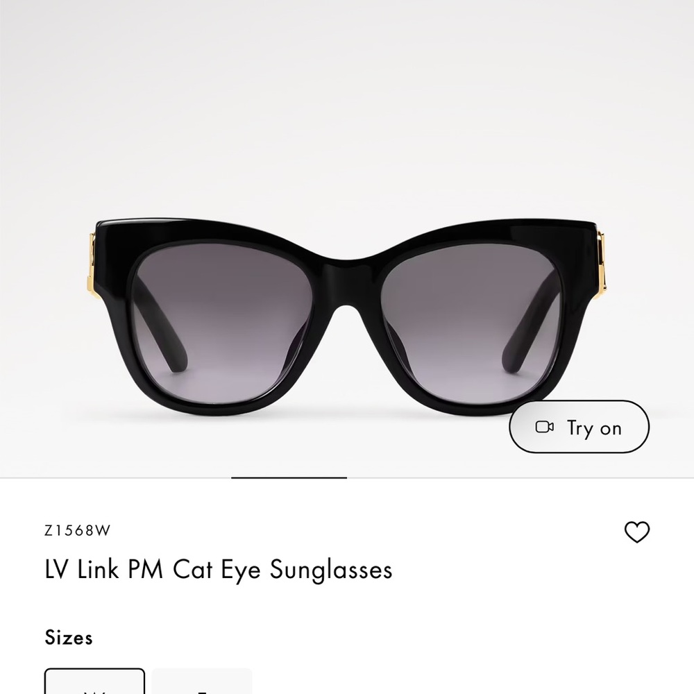 Louis Vuitton link cateye sunglasses like new condition. Purchased in Maui 2024.